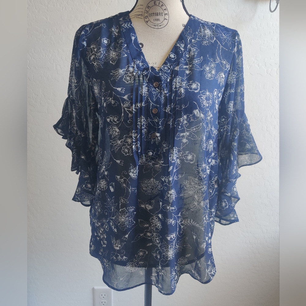 Vince Camuto midnight blue bell sleeve semi-sheer all over floral boho top (S)